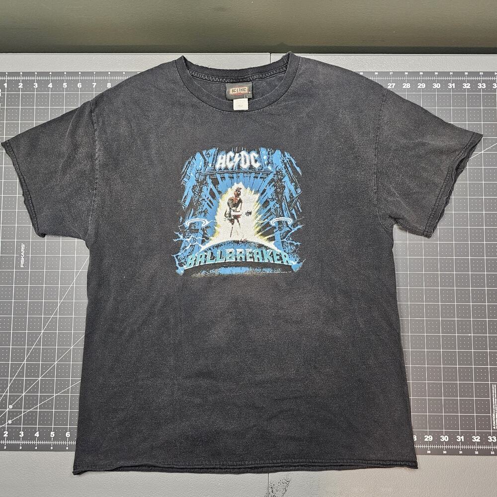 Vintage AC/DC Tshirt Medium Ballbreaker Y2K Reprint Band Music Concert Metal 90s